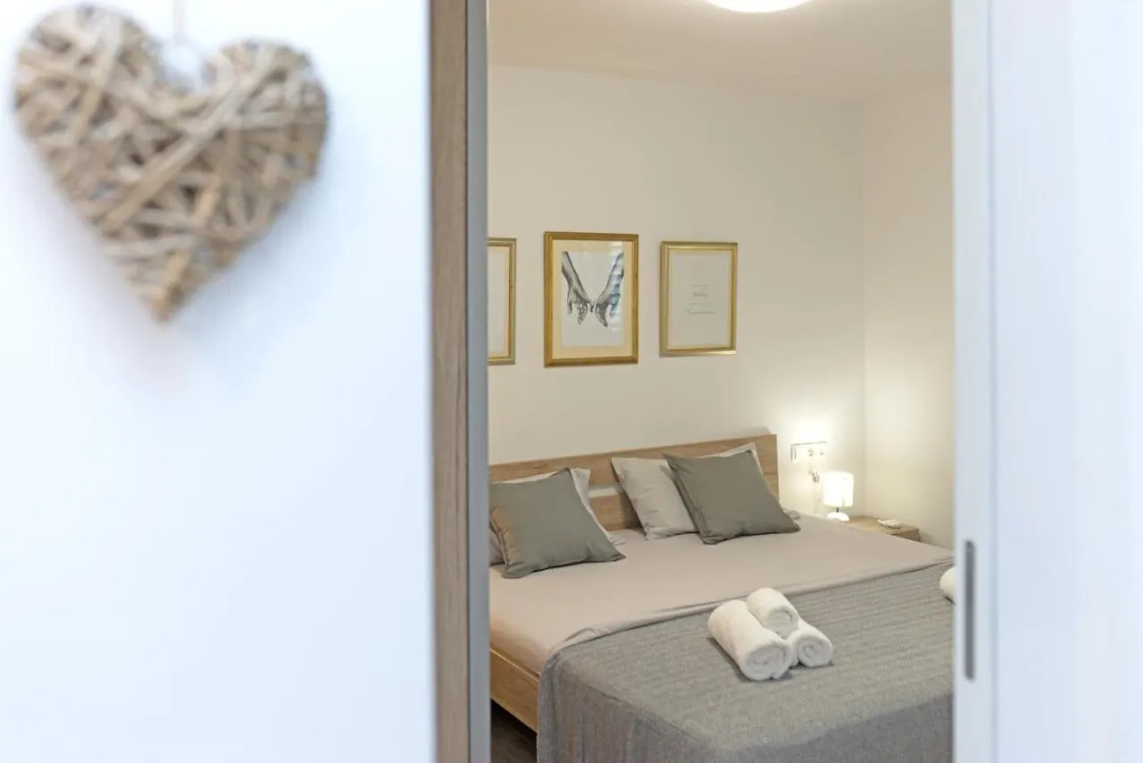 Holiday Home Ambi For 6 Near Trogir