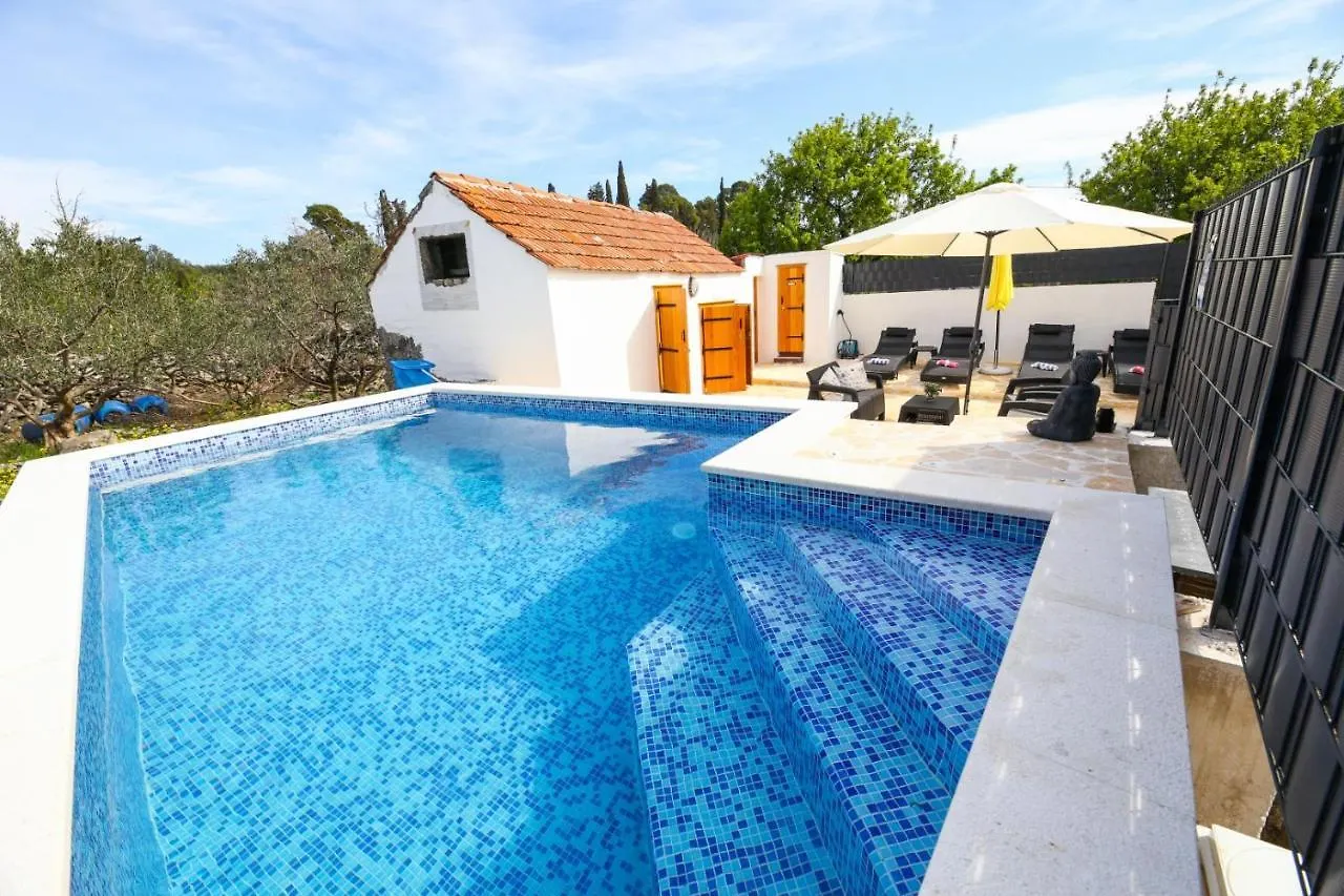 Holiday Home Ambi For 6 Near Trogir 0*,  Croatia